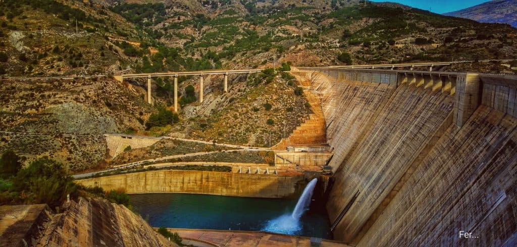 La Comunidad General de Regantes del Bajo Gualdalfeo reitera, «nuestro campo se seca por falta de lluvias, esperando la llegada de las conducciones del Sistema Béznar-Rules»