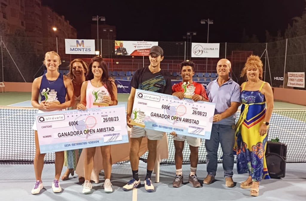 Nikola Djukic y Mara José Luque,  campeones del XIX Open de Tenis ‘A la Amistad’ de Almuñécar