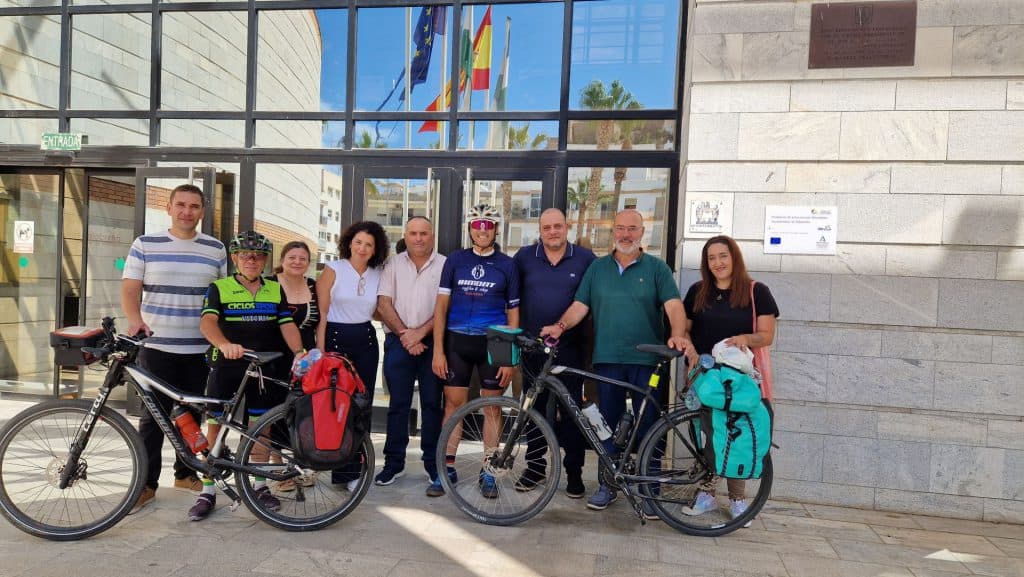 Más de 2.500 kilómetros de pedaladas en silencio en beneficio de la Fundación Vicente Ferrer