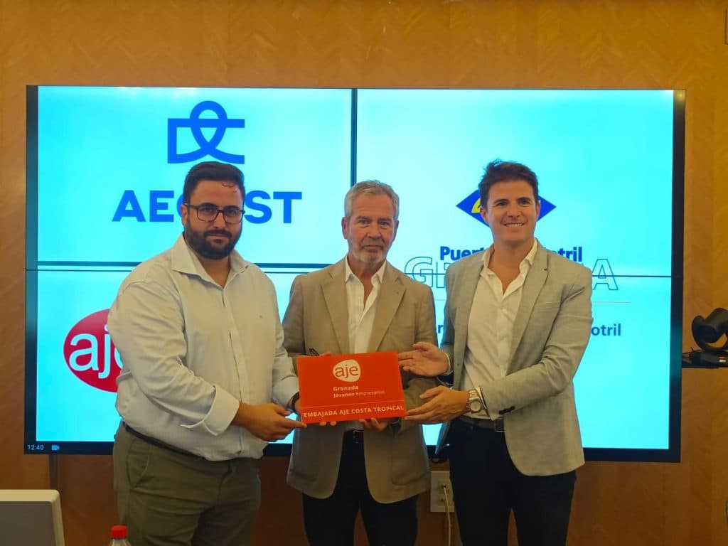 AJE Granada y AECOST firman un convenio de colaboración para «impulsar el emprendimiento y la empleabilidad en la Costa Tropical»
