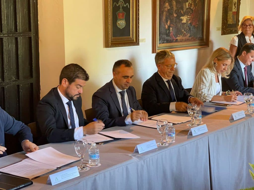 Rodríguez apoya una reforma del PFEA que genere nuevos puestos de trabajo en servicios sociales, reduzca burocracia y continúe fijando población en los municipios