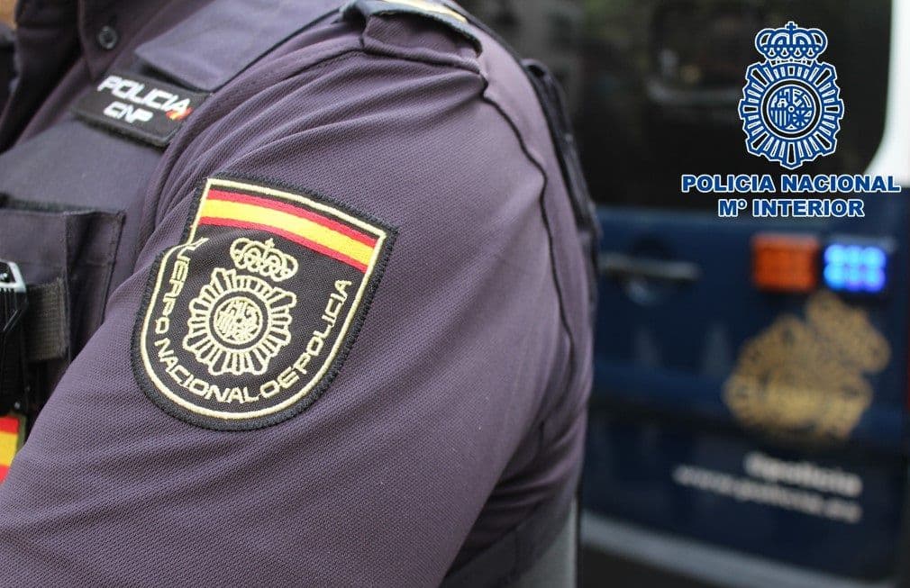 Estafa más de 2.000 euros a su madre mediante pagos por internet