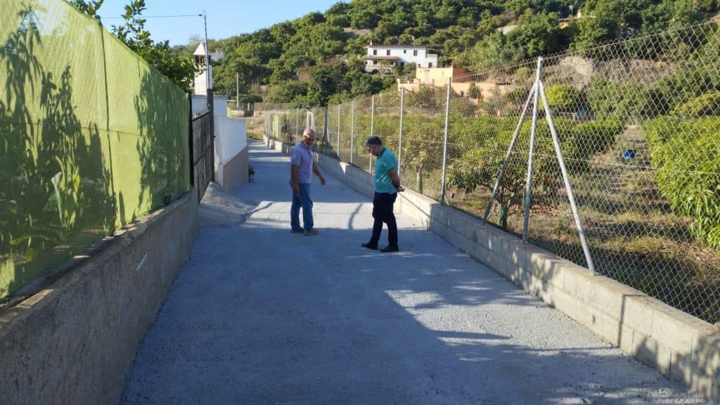Almuñécar invierte unos 14.000 euros en la mejora del camino agrícola Cuesta de los Chatos