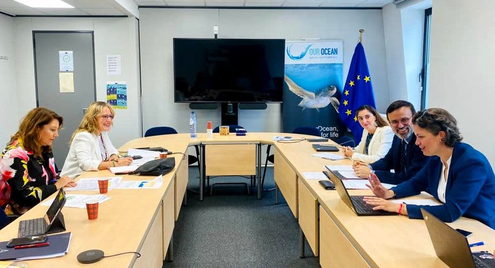 La consejera de Pesca defiende al sector del arrastre ante los recortes del Plan de Acción 2030 de la UE