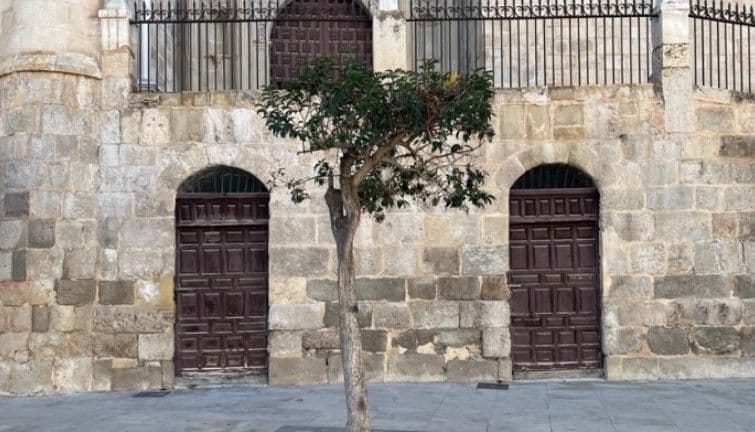 La Comisión Provincial de Patrimonio aprueba el proyecto de recuperación de los refugios antiaéreos del Cerro de la alcazaba de Baza