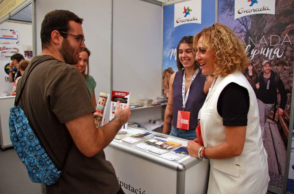 La Diputación anima a los alumnos de la Universidad de Granada a visitar la provincia