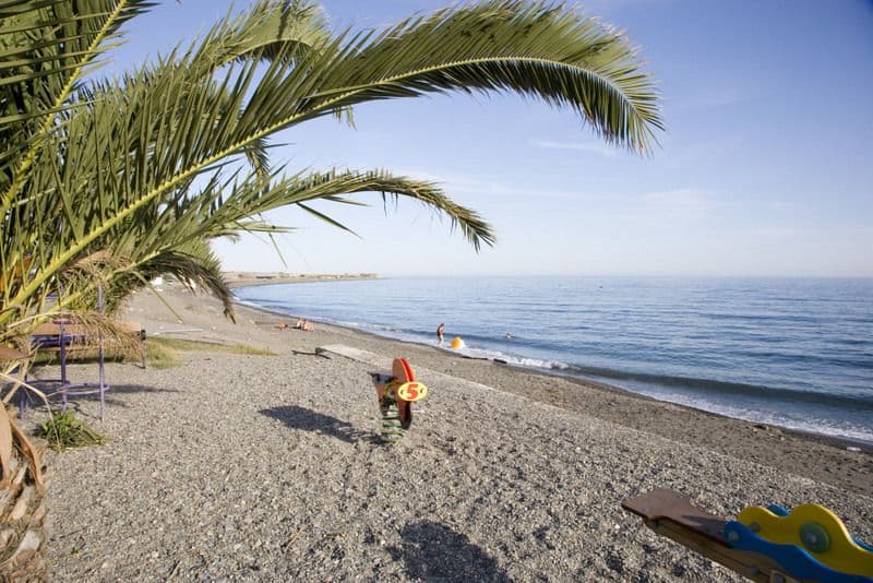 Prohibido el baño en las playas de Melicena y en las de El Pozuelo de Albuñol y Almuñécar