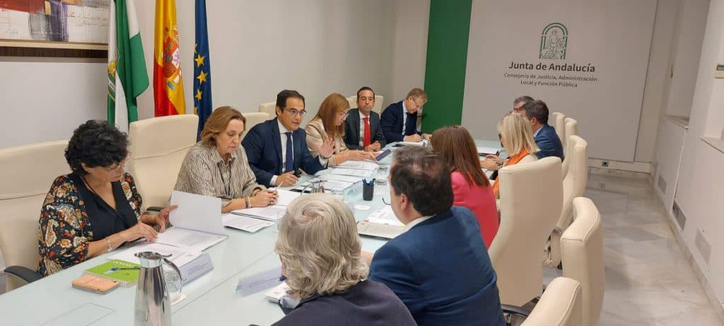 Granada, Almería, Huelva y Málaga estrenan el nuevo modelo de Oficina Fiscal