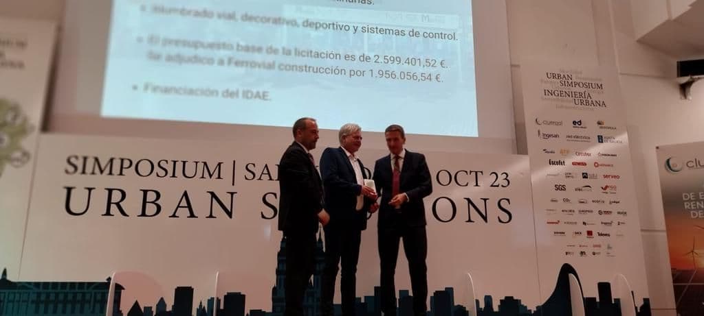 El Ayuntamiento de Motril recibe el Premio a la Mejor Iluminación 2023 de tipología control, gestión y ahorro energético otorgado por Urban Solutions