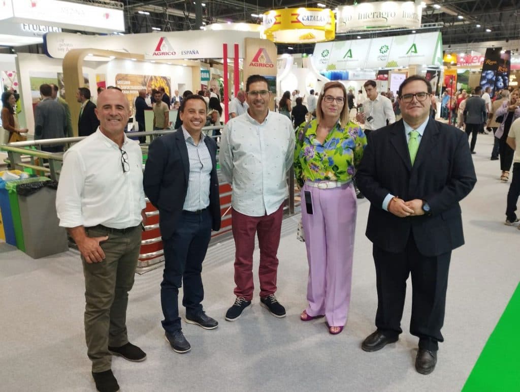 El Ayuntamiento de Almuñécar ha mostrado su apoyo al sector de los subtropicales en Fruit Attraction de Madrid