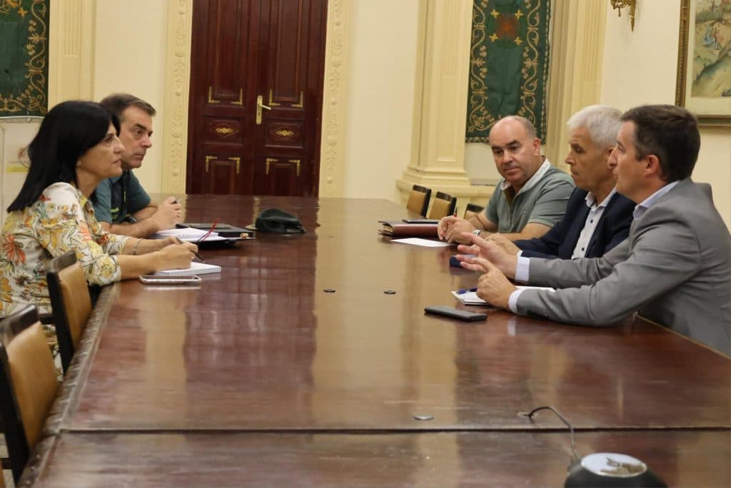 Cooperativas Agroalimentarias coordina con la Subdelegación del Gobierno las medidas para frenar los robos en la Costa y en las almazaras