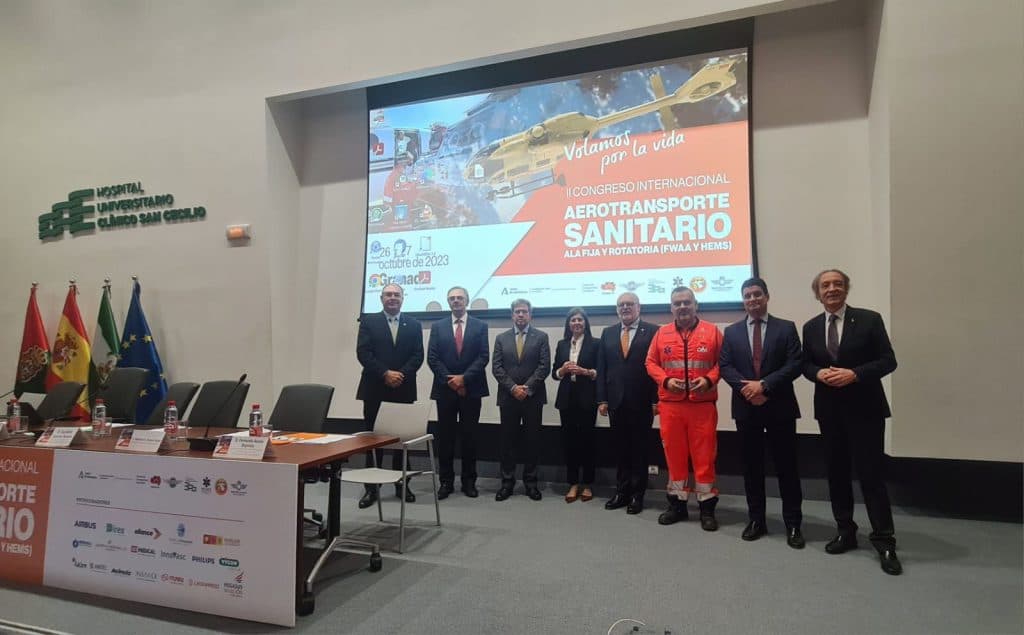 Salud reúne en Granada a 200 profesionales para analizar la atención sanitaria aérea