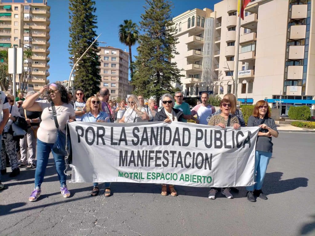 Motril sale a la calle en defensa de la sanidad pública
