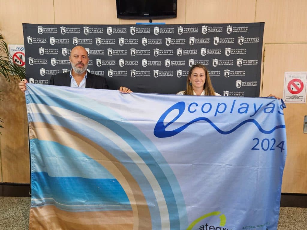 La sexitana playa Puerta del Mar  galardonada con la bandera de Ecoplayas