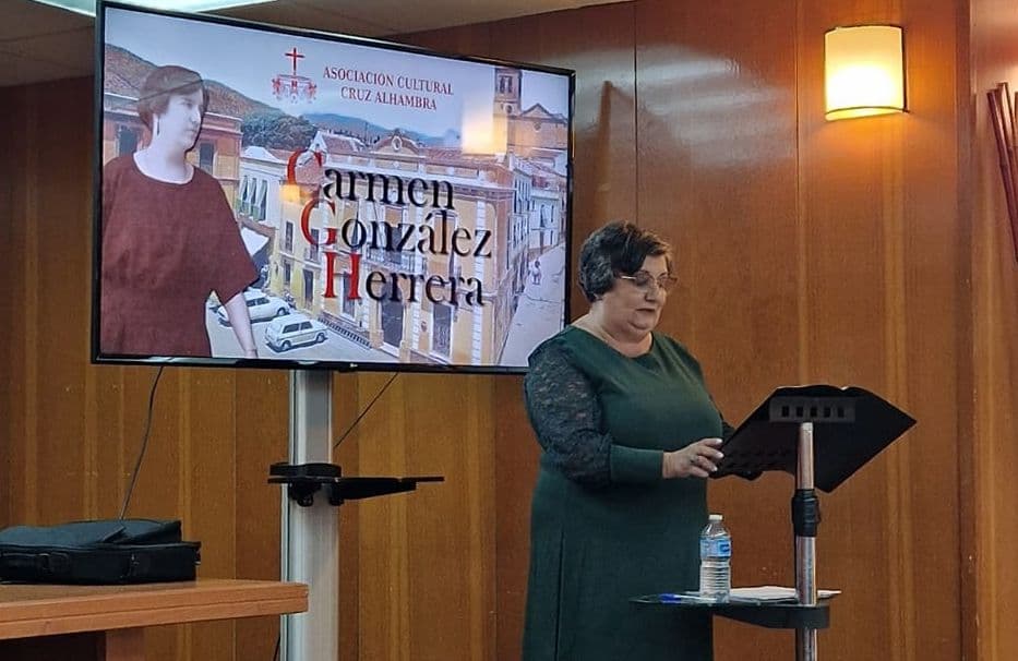 Almuñécar ha rendido un emotivo y sentido homenaje a Carmen González Herrera, primera concejala en el Consistorio sexitano en 1929
