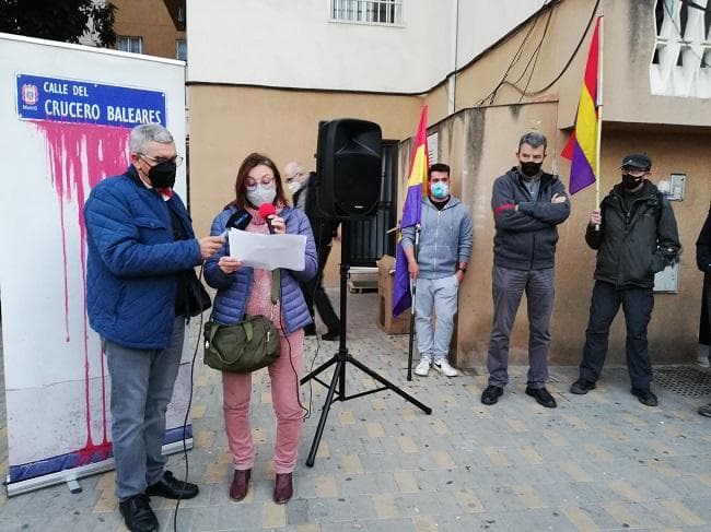 Motril retira la Medalla de oro a Franco y se cambiará el nombre a la calle Crucero Baleares
