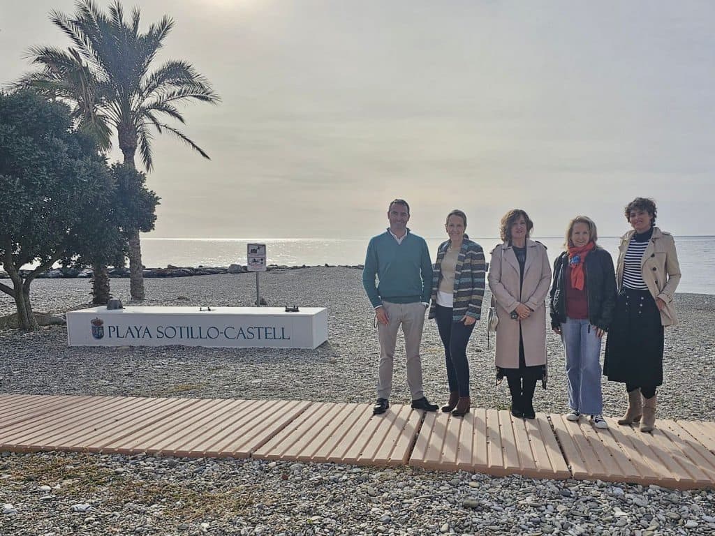 Las playas de Castell de Ferro, las primeras de la Costa en ser auditadas para lograr la marca de sostenibilidad turística