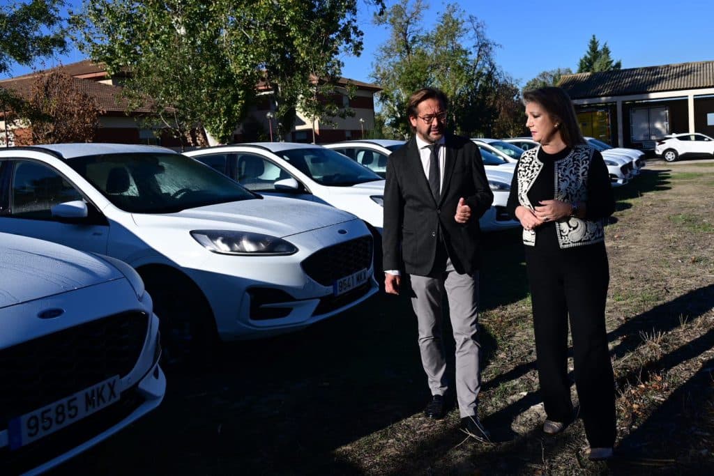 La Junta renueva su parque móvil en la provincia con 22 vehículos para mejorar la eficiencia energética