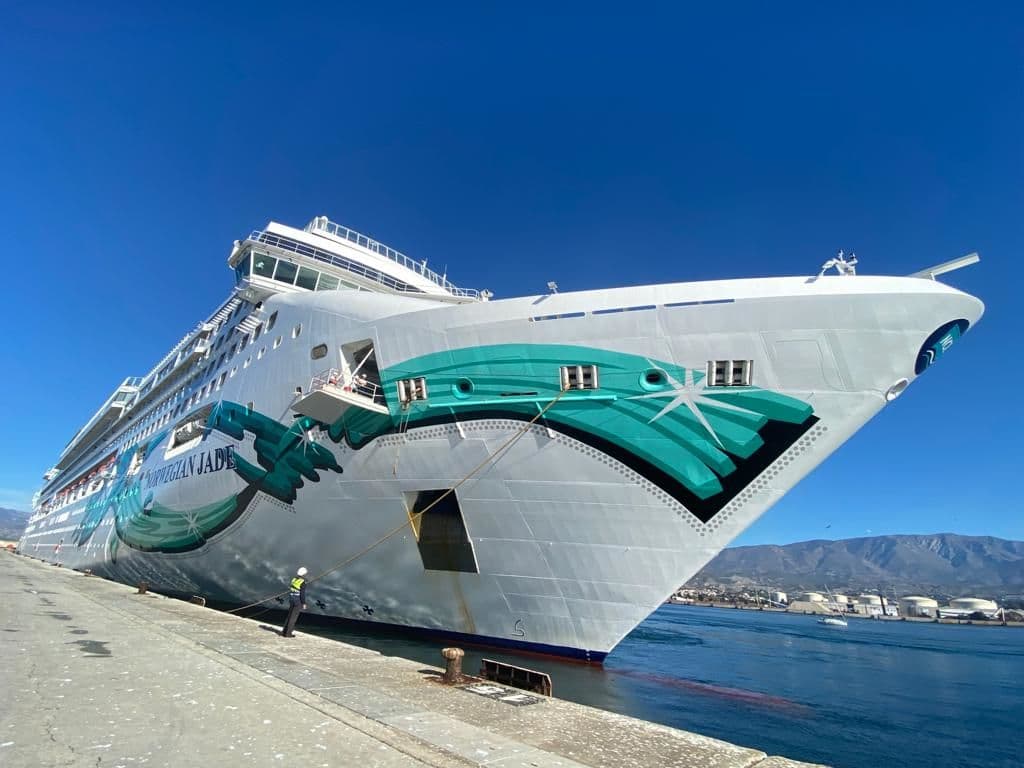 La naviera Norwegian Cruise Line hace su décima escala de la temporada en Motril con el crucero Norwegian Jade