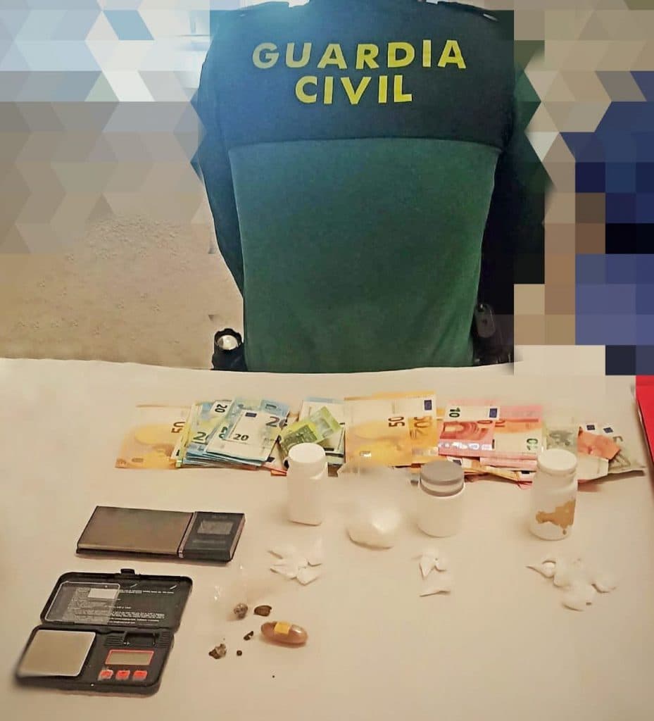 La Guardia Civil desmantela un punto de venta de droga al menudeo en Polopos