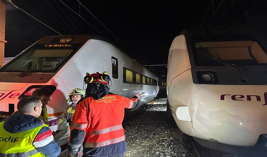 Trece heridos tras la colisión de dos trenes en Málaga