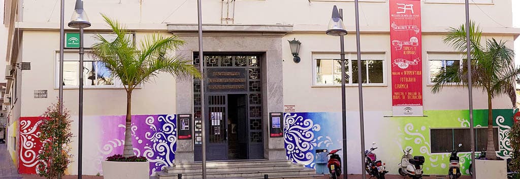 La Consejería de Desarrollo Educativo galardona el trabajo docente de la Escuela de Arte de Motril por promover la igualdad en el ámbito escolar