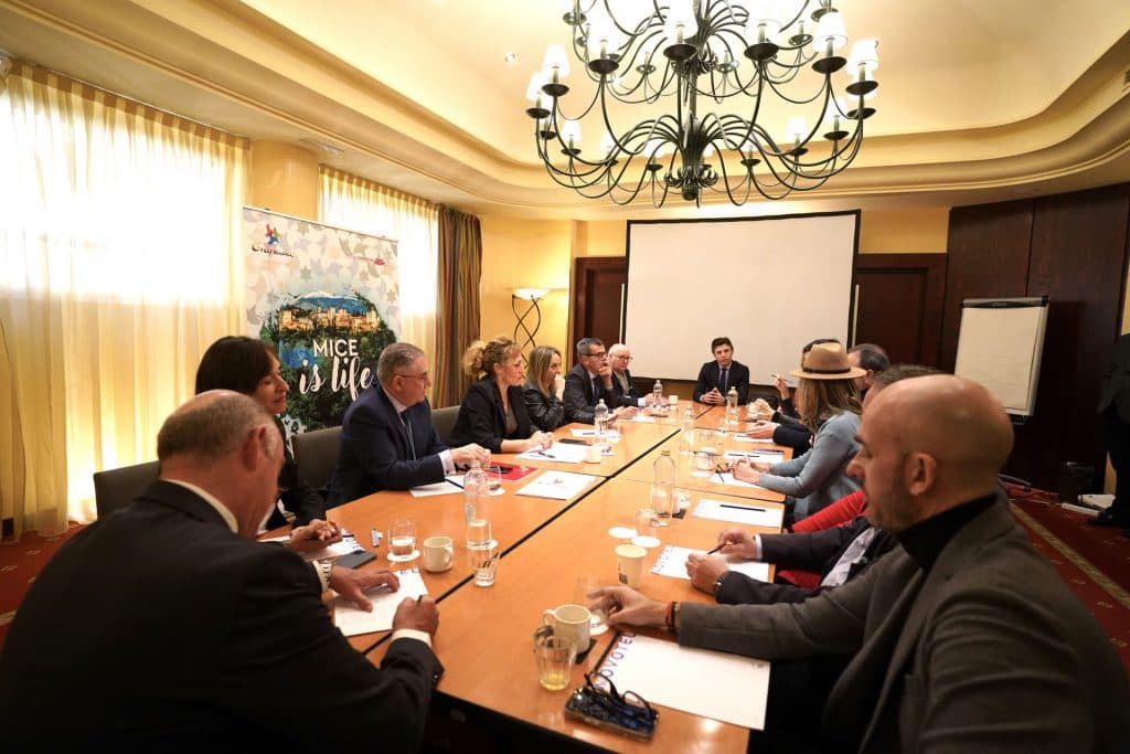 Diputación apuesta por Granada como destino MICE en el marco de Fitur