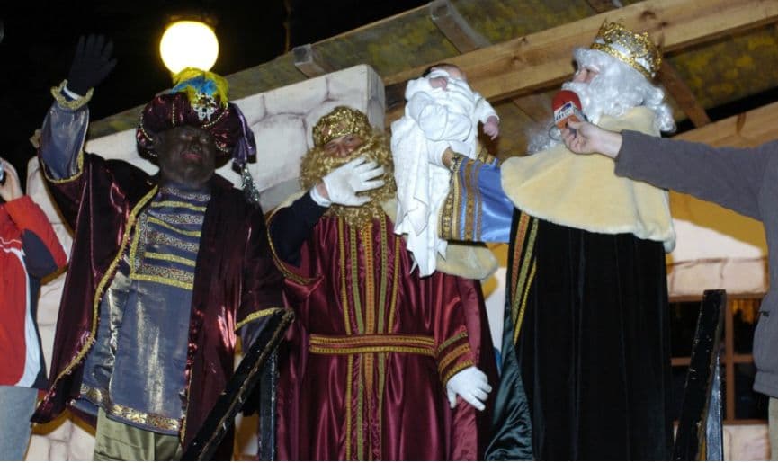 Llegada y recorrido de SSMM los Reyes Magos de Oriente en Motril