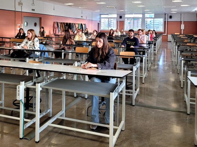 Más de 7.500 candidatos se examinan mañana en Granada para lograr un puesto fijo en el SAS