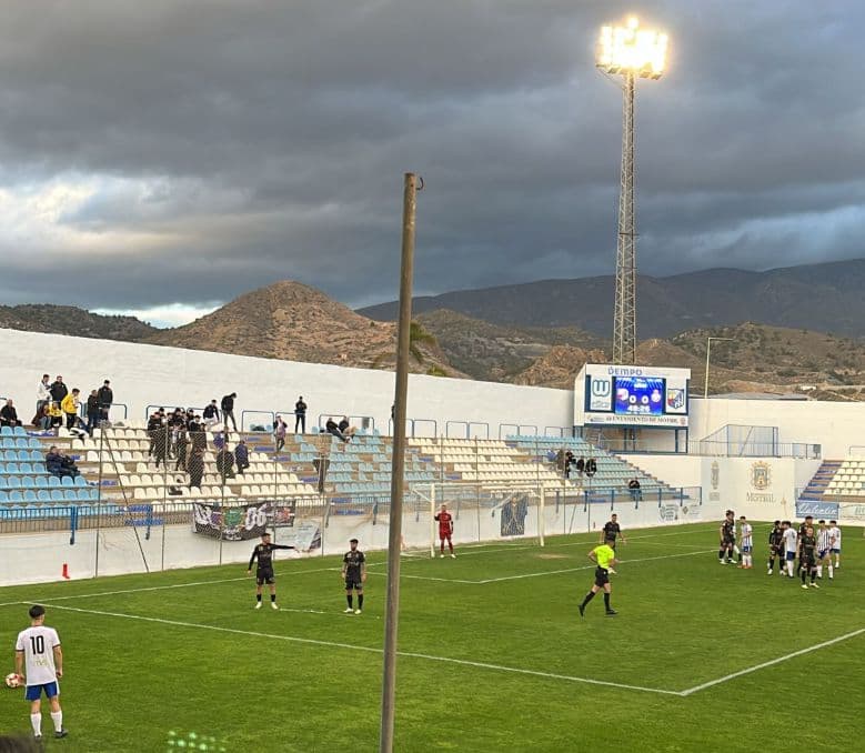 El CF Motril no pasa del empate frente al Real Jaén en el Escribano Castilla