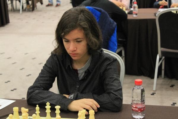 La ajedrecista motrileña Rosa Adela Lorente Serrano ganadora del prestigioso evento del II Abierto de Ajedrez Clásico Femenino Villa de Zahara (Cádiz)