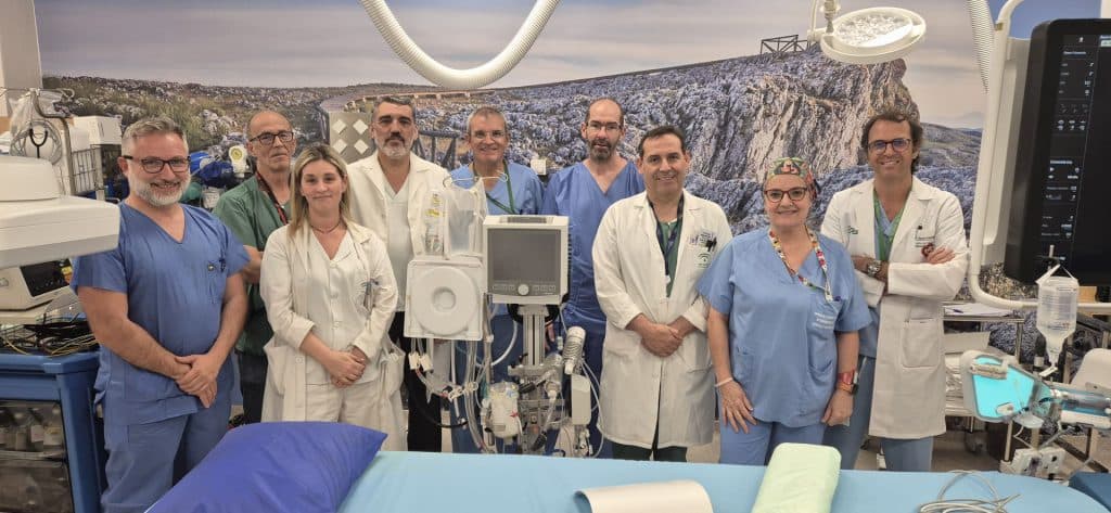 Profesionales del Clínico San Cecilio publican los resultados de aplicar la terapia cardiorespiratoria (ECMO) en pacientes con parada cardiaca