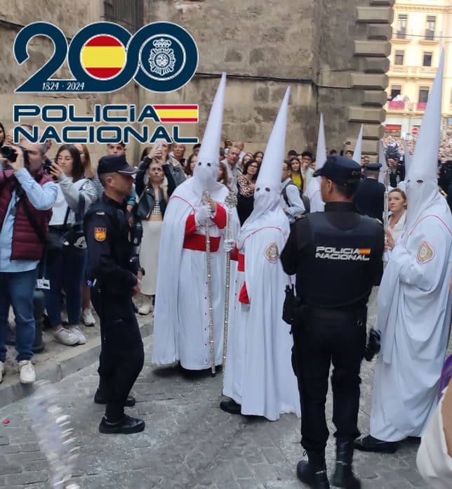 La Policía Nacional despliega la “Operación Nazareno 2024” en la que más de 1.100 agentes velarán por la seguridad de la Semana Santa de Granada