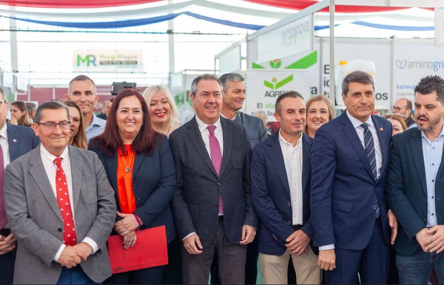 Juan Espadas muestra su apoyo a los agricultores y ganaderos y subraya el “absoluto e imprescindible control” de las importaciones