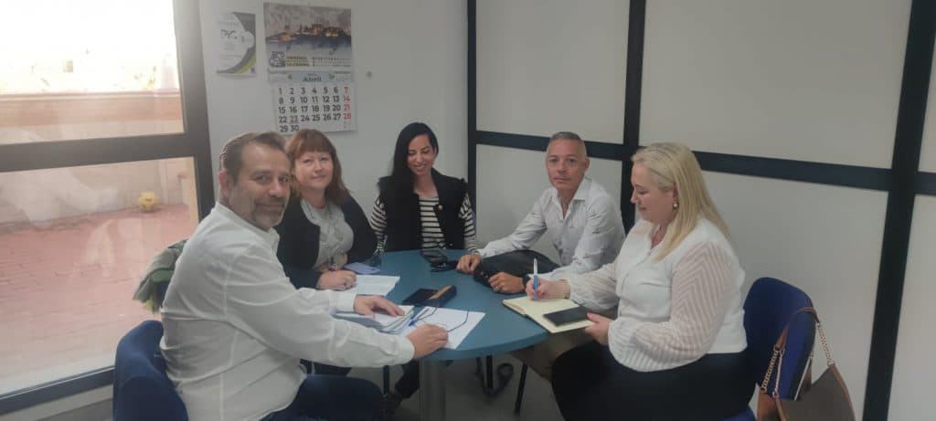 La directiva de ACESA se reúne con el Ayuntamiento para planificar los eventos e iniciativas organizadas para los próximos meses