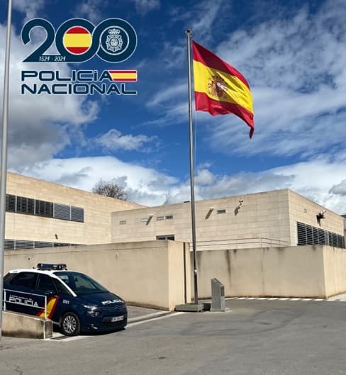La Policía Nacional detiene a un fugitivo finlandés con una orden de detención europea por varios delitos violentos