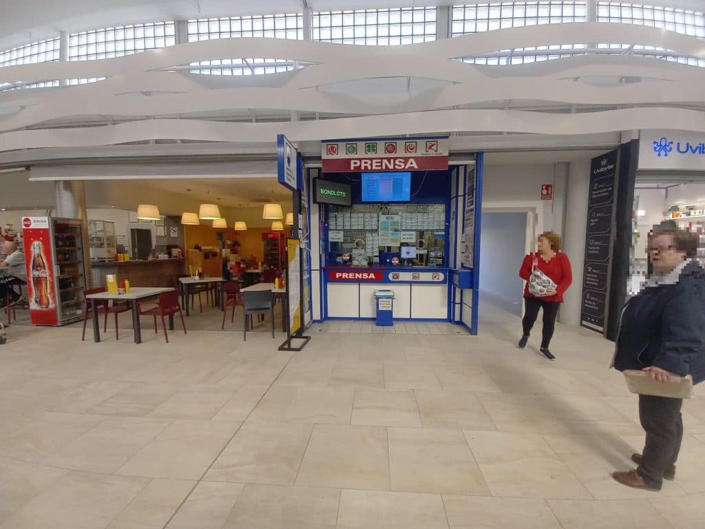 El primer premio del Sorteo de la Lotería Nacional vendido en el Centro Comercial Alcampo de Motril