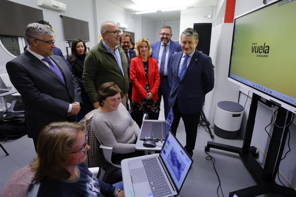 La ADA celebra el Día de Internet con actividades de capacitación en inteligencia artificial