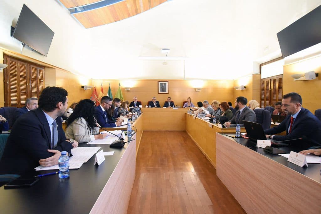 El PSOE consigue el “compromiso unánime” en Diputación para ayudar a los 50 municipios de la provincia sin fondos para adaptarse a la LISTA