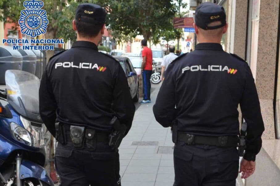 La Policía Nacional detiene a una mujer que tenía escondido a su hijo tras fugarse este  del centro de menores donde se encontraba tutelado