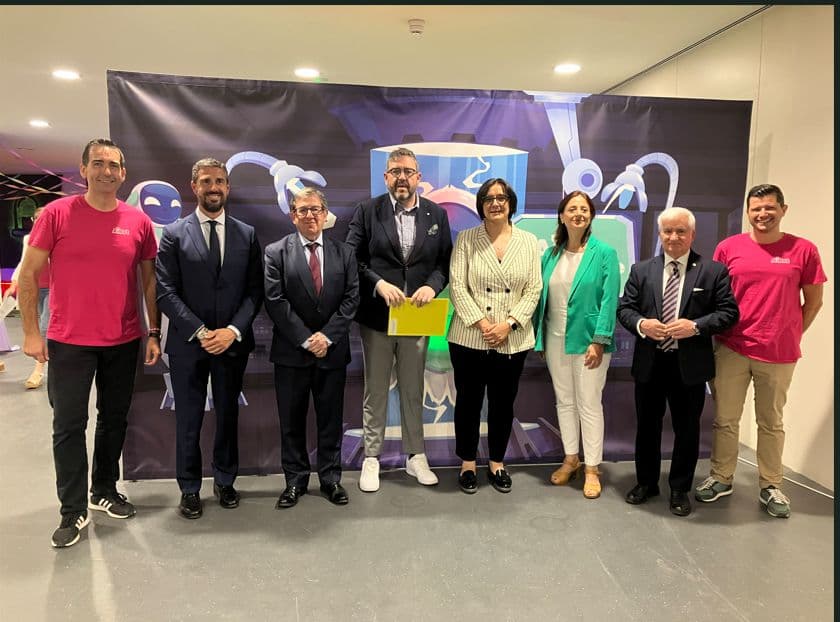 Los finalistas de la II AiBot Experience presentan once proyectos innovadores para mejorar su entorno con ayuda de la robótica y la IA