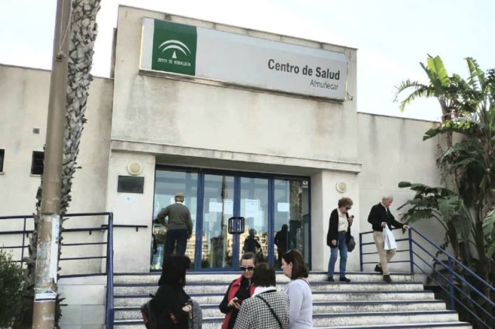 «Falta de medidas suficientes y adecuadas en Granada para mejorar la situación crítica en la Atención Primaria en los centros de salud»