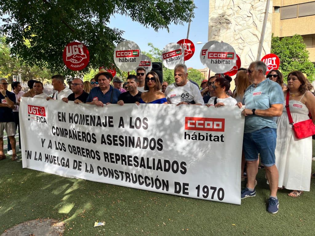 UGT y CCOO honran en Granada la memoria de los tres compañeros asesinados en la Huelga de la Construcción de 1.970