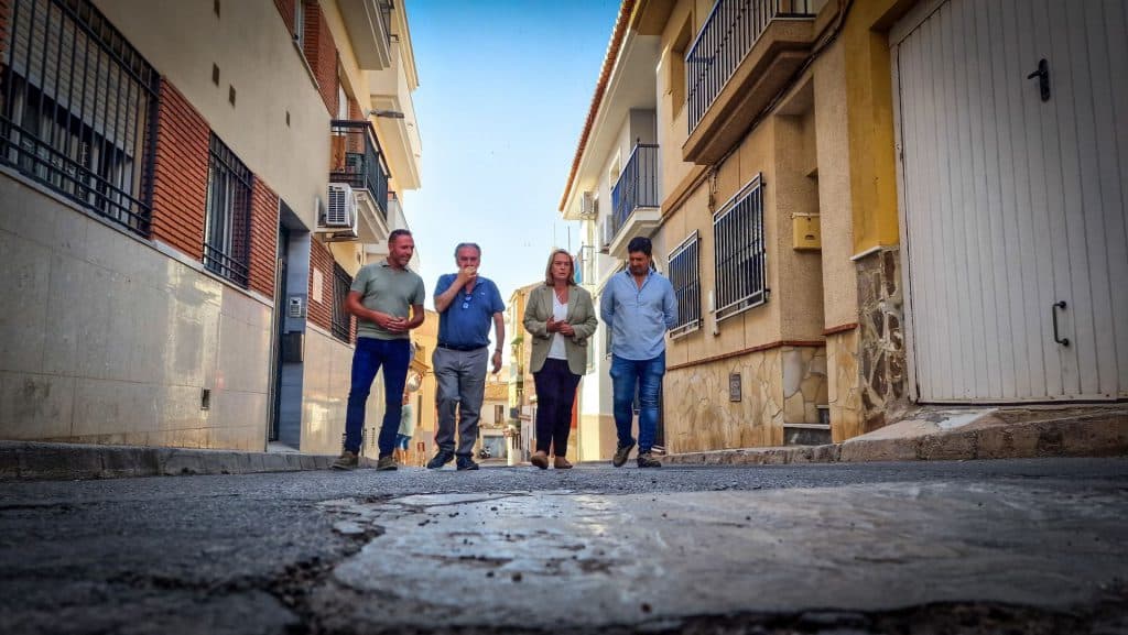 Motril invierte 1,5 millones en la remodelación de entornos rústicos y urbanos a través del PFEA 2024