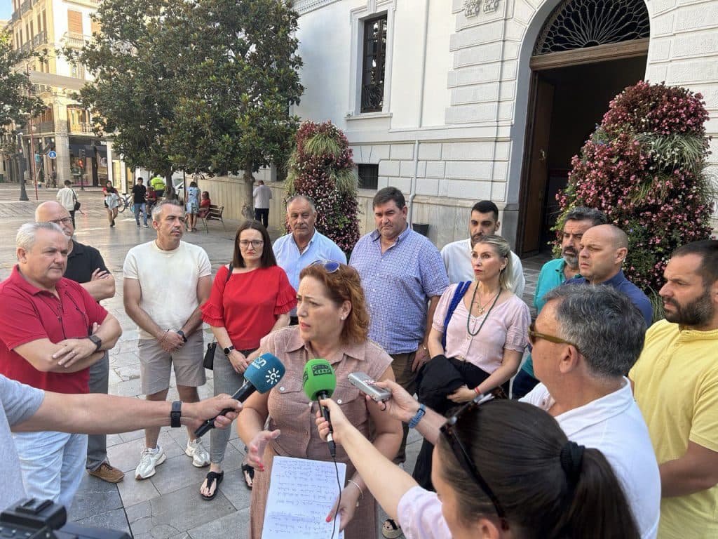 Los gobiernos municipales de Izquierda Unida de toda la provincia reclaman a la ministra Montero la deuda del PIE