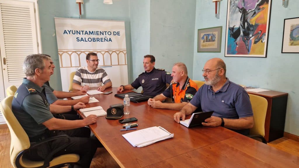 Ayuntamiento y fuerzas de seguridad se reúnen para coordinar el dispositivo para el festival Solmusic, que se celebra este fin de semana en Salobreña