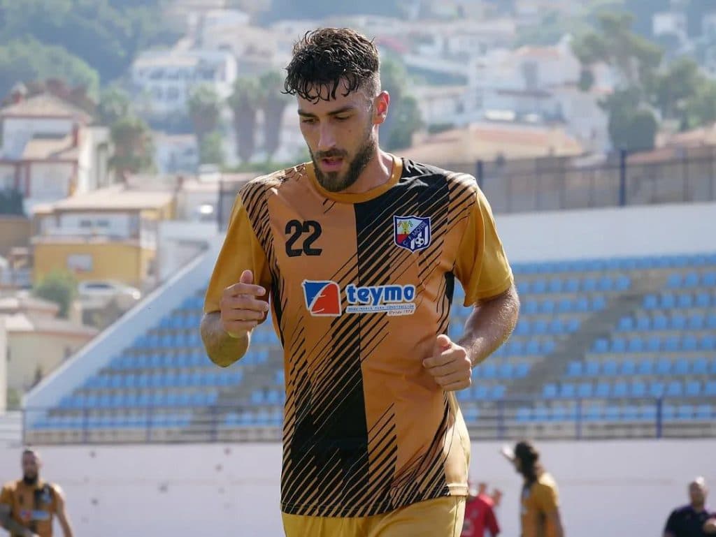 Grave lesión de Dani Salvatierra, jugador del CF Motril