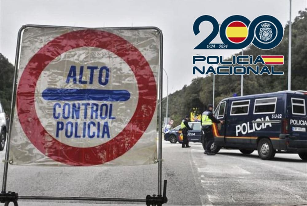 La Policía Nacional detiene en un control en Granada a dos individuos incautándoles 23 kilos de marihuana y más de 6.000 euros en metálico