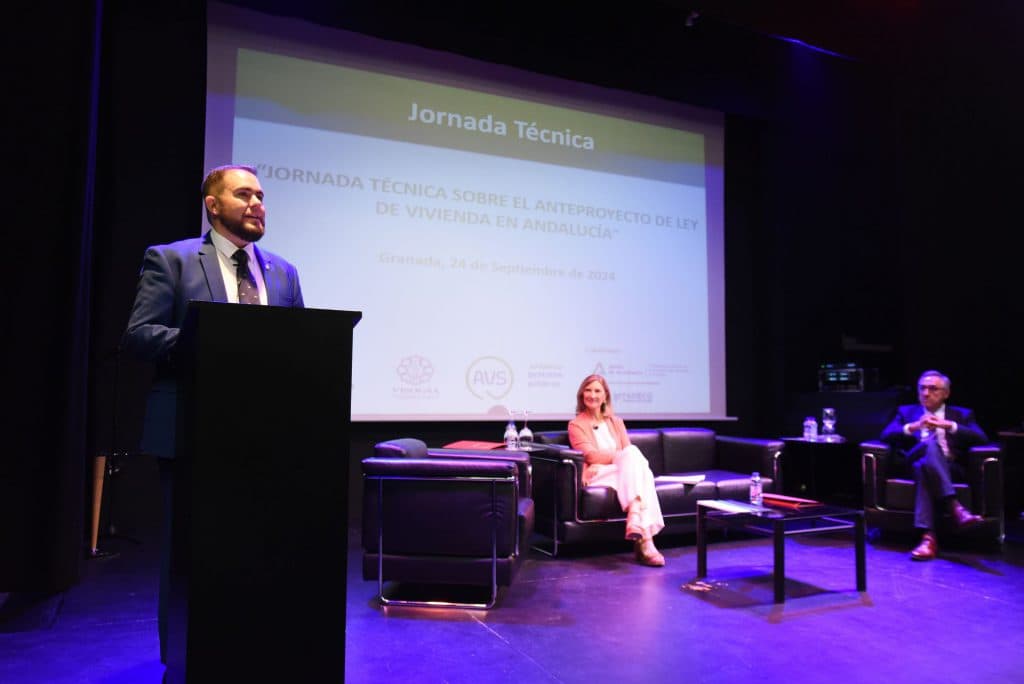 Expertos debaten en Granada el futuro de la vivienda en Andalucía con vistas a la nueva legislación
