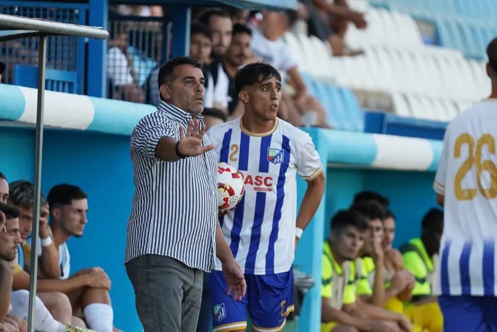 El CF Motril logra una importante victoria a domicilio en la cuarta jornada liguera